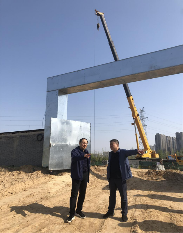 鄭州市建設(shè)投資集團(tuán)有限公司黨委委員、副總經(jīng)理張巖到侯寨新鎮(zhèn)區(qū)安置區(qū)調(diào)研項(xiàng)目建設(shè)工作